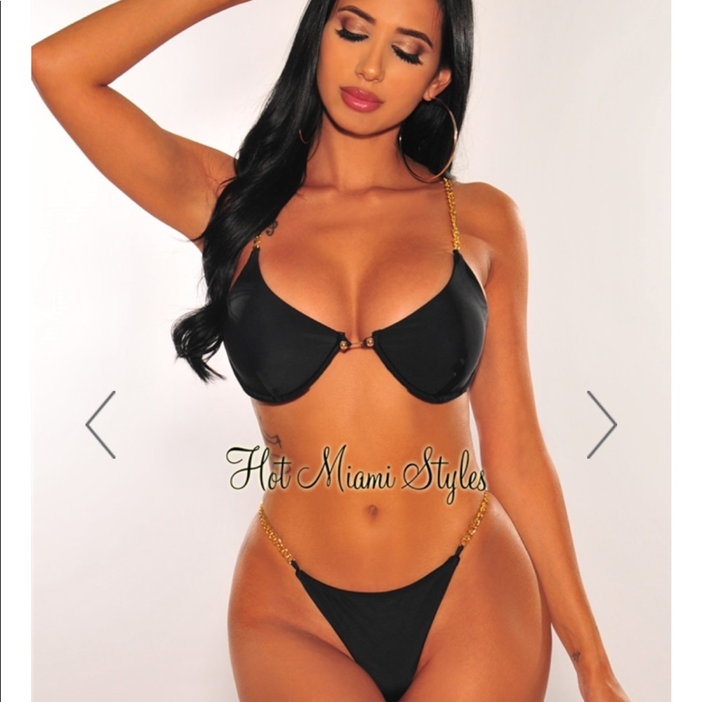 Black padded gold chain bikini